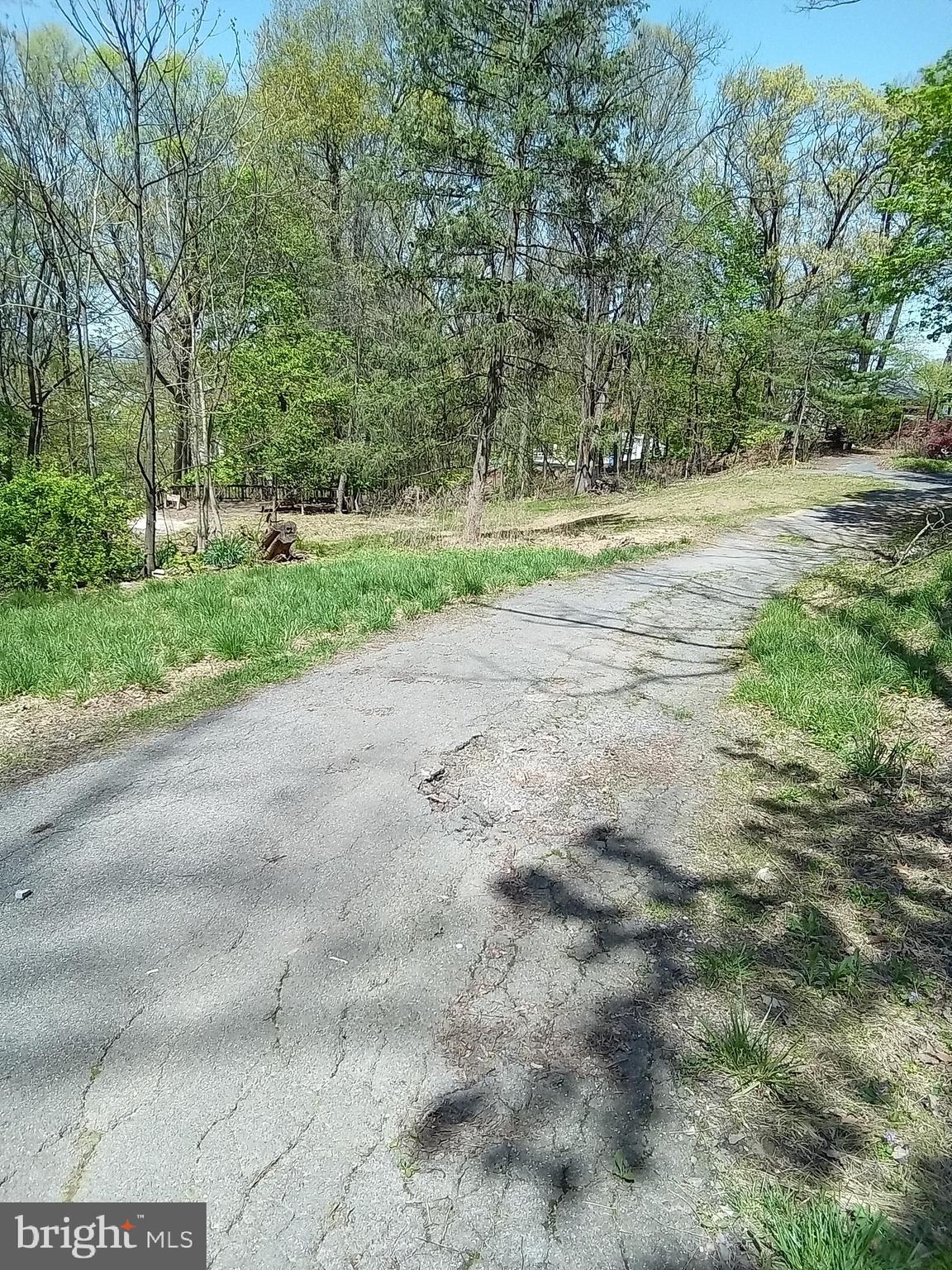 7120 Chambers Hill Road Harrisburg, PA 17111 - Photo 3 of 16 Gallery Image 3