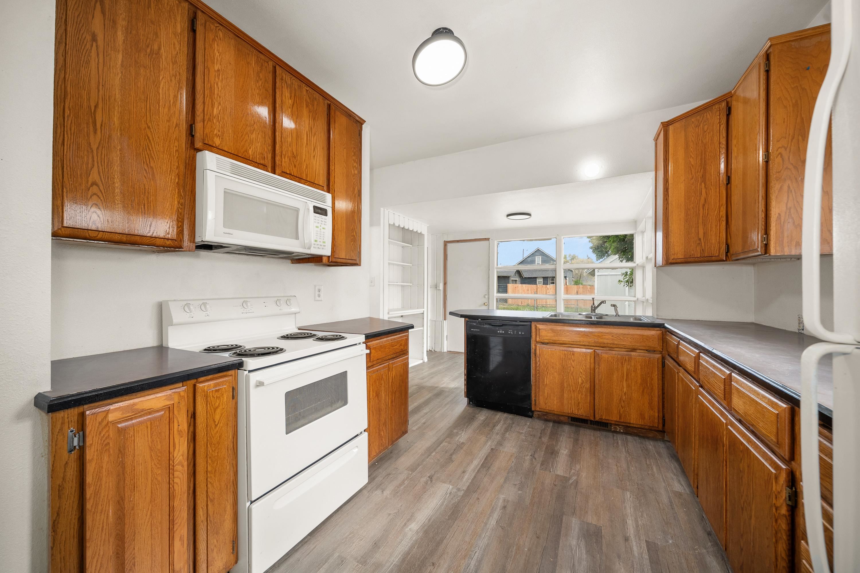 2528 East Rowan Avenue Spokane, WA 99217 - Photo 10 of 34