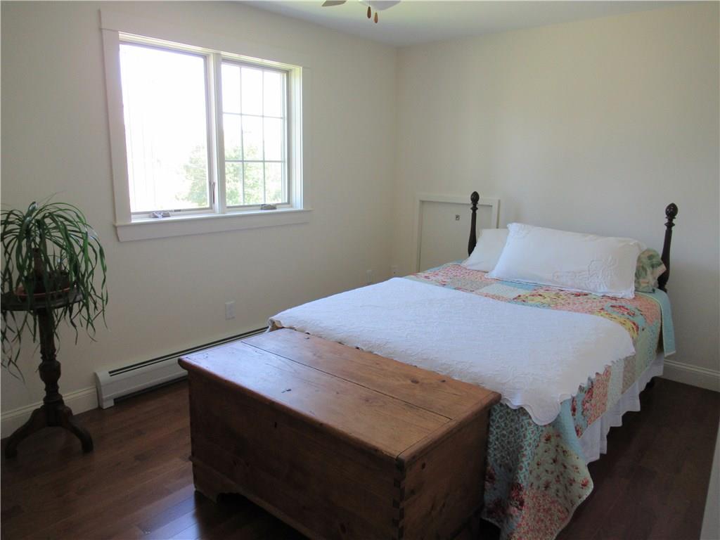 41-42 Juniper Road York, ME 03909 - Photo 26 of 38 Second story bedroom