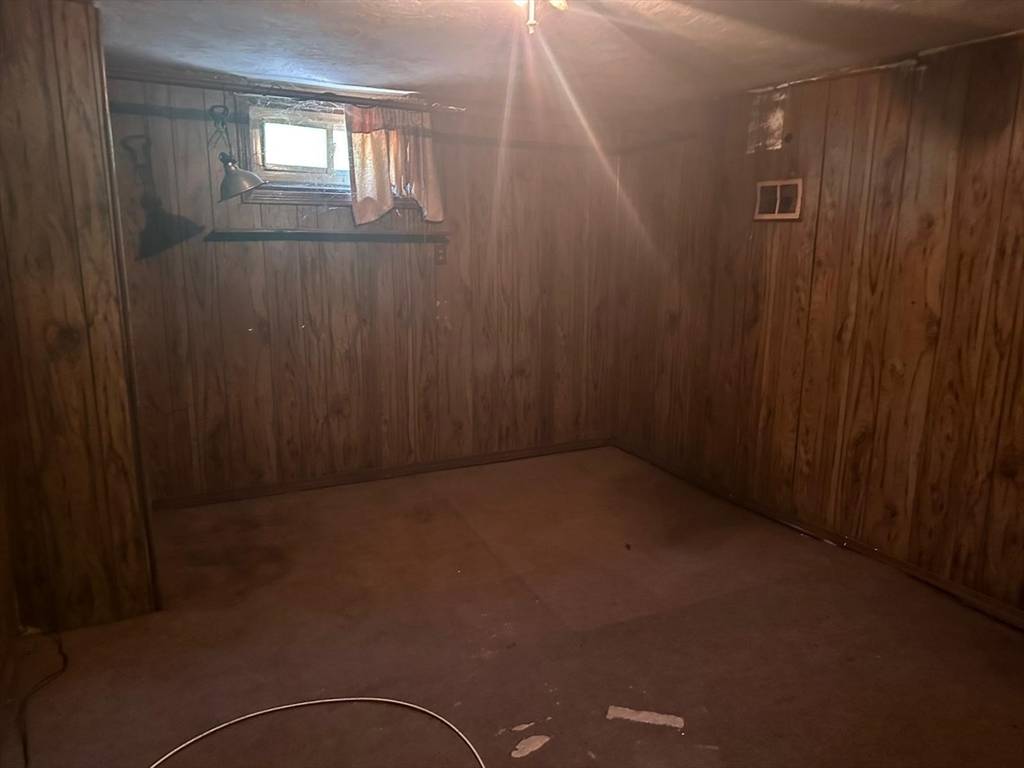 133 Salem Road Billerica, MA 01821 - Photo 19 of 32 a view of a small space