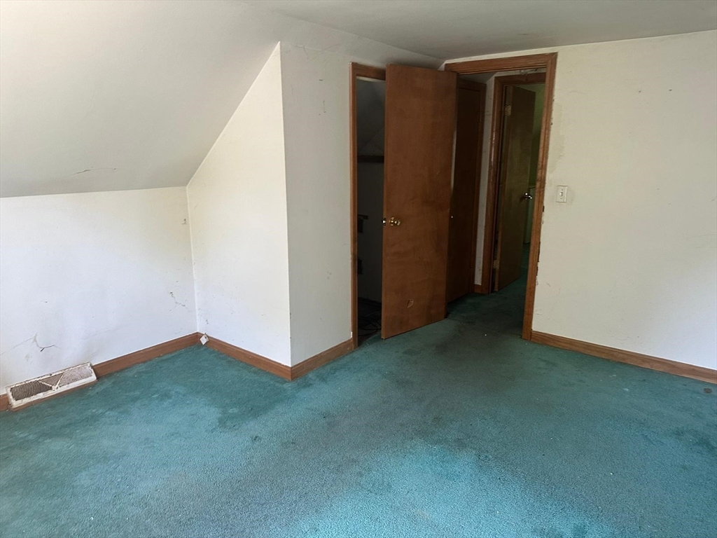 133 Salem Road Billerica, MA 01821 - Photo 26 of 32 an empty room with closet