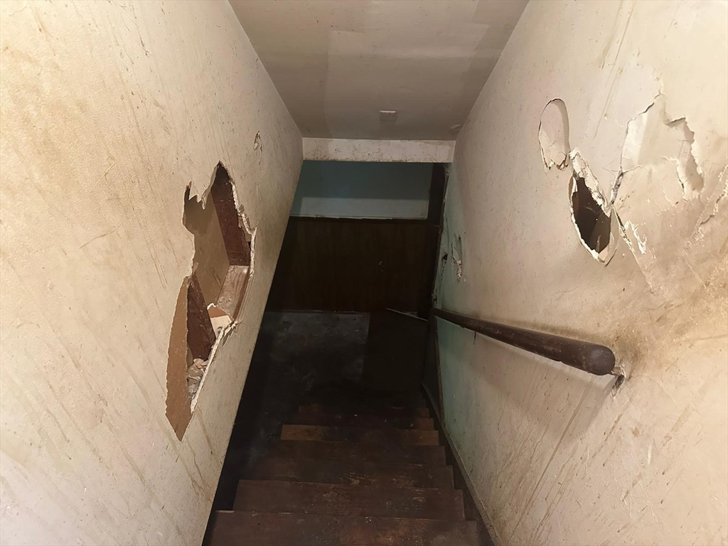 133 Salem Road Billerica, MA 01821 - Photo 29 of 32 a view of entryway