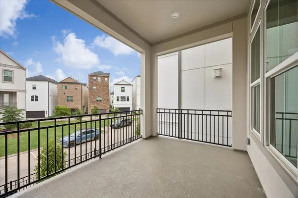 $845,000 | 3707 Somerset York Lane, Houston, TX 77055