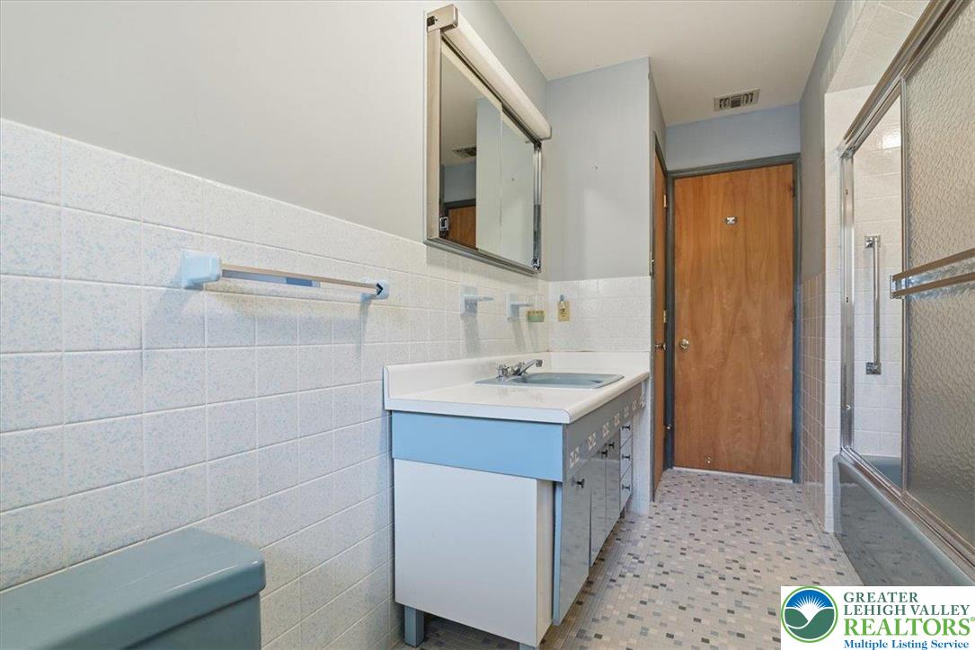 4395 East Texas Road Allentown, PA 18103 - Photo 47 of 81