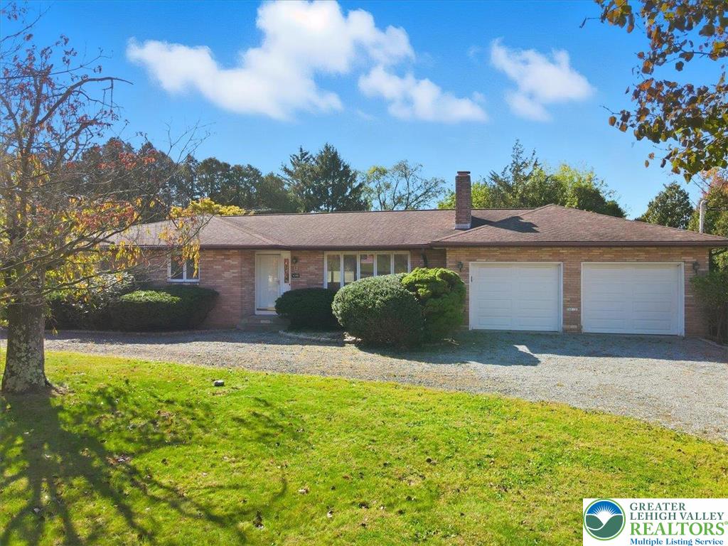 4395 East Texas Road Allentown, PA 18103 - Photo 5 of 81