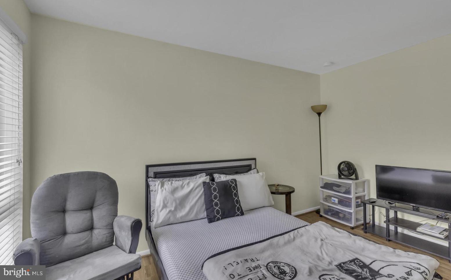 11232 Chestnut Grove Square, Unit 335 Reston, VA 20190 - Photo 12 of 22 Tertiary Bedroom