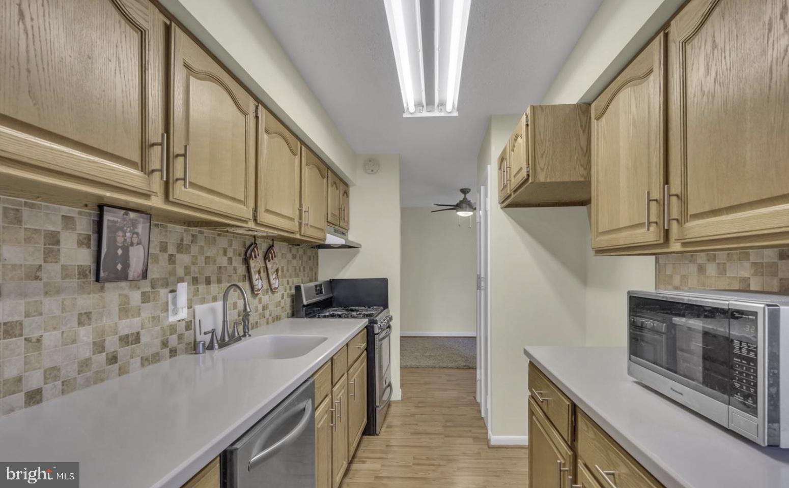 11232 Chestnut Grove Square, Unit 335 Reston, VA 20190 - Photo 7 of 22