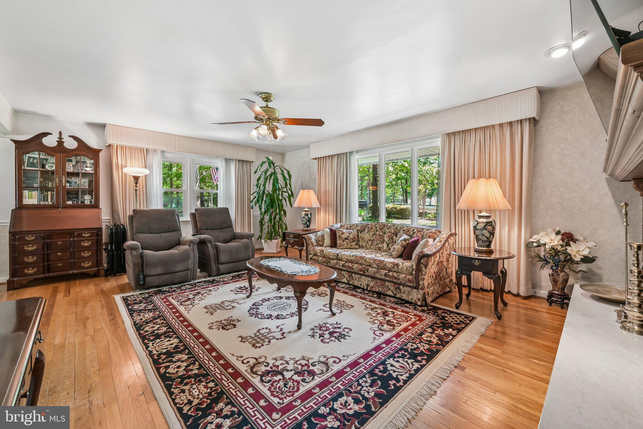 875 Mays Landing Road Hammonton, NJ 08037 - Photo 5 of 25 Family Room