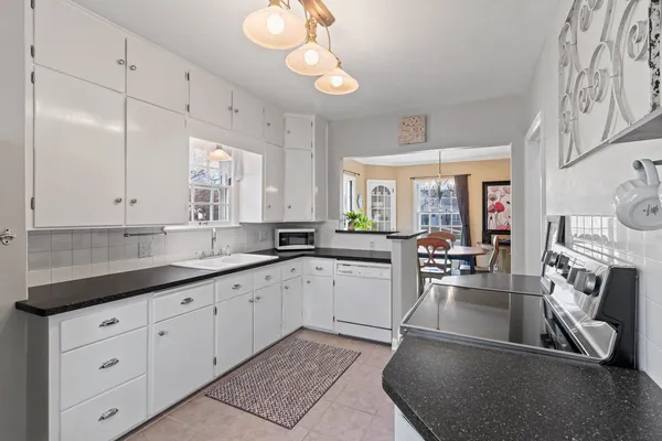 $264,900 | 547 North Outagamie Court, Appleton, WI 54914