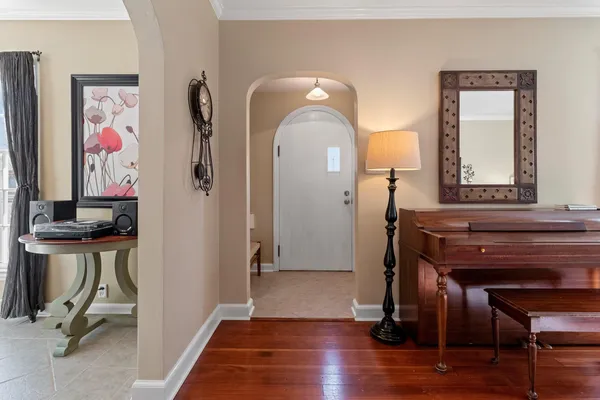 $264,900 | 547 North Outagamie Court, Appleton, WI 54914