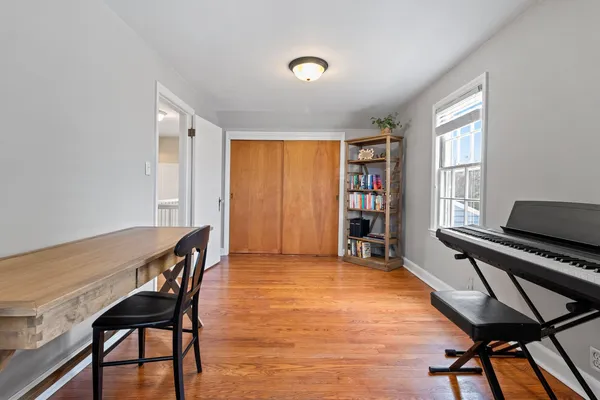 $264,900 | 547 North Outagamie Court, Appleton, WI 54914