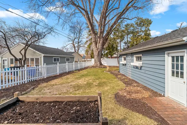 $264,900 | 547 North Outagamie Court, Appleton, WI 54914