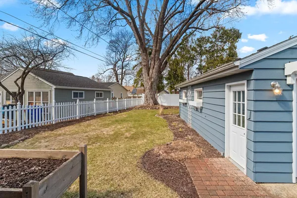 $264,900 | 547 North Outagamie Court, Appleton, WI 54914