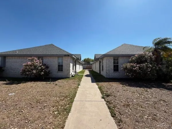 $825 | 1908 Agua Fina Avenue, Unit 1, Edinburg, TX 78541