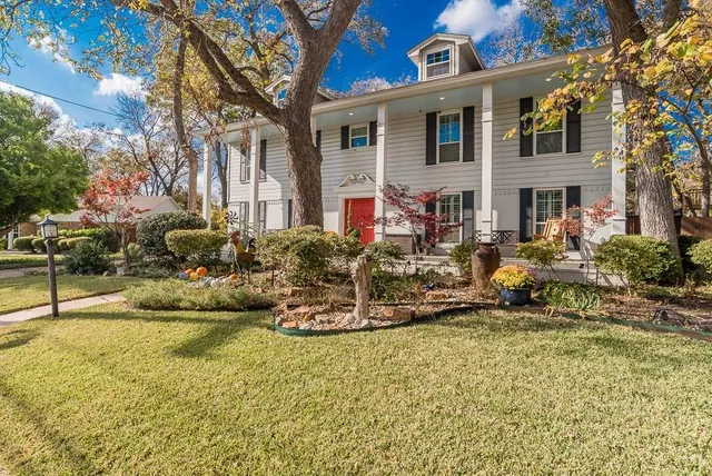 front view of white house