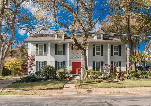 $795,000 | 9027 Mercer Drive, Dallas, TX 75228