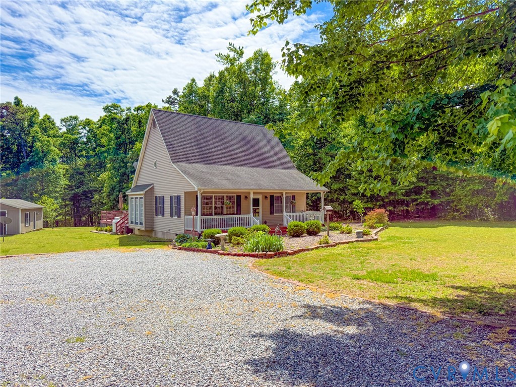 45 Gallion Town Road Victoria, VA 23974 - Photo 31 of 41 a view of pool with umbrella and large trees