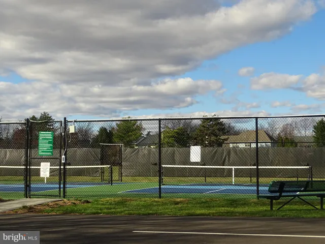 a view of a tennis court