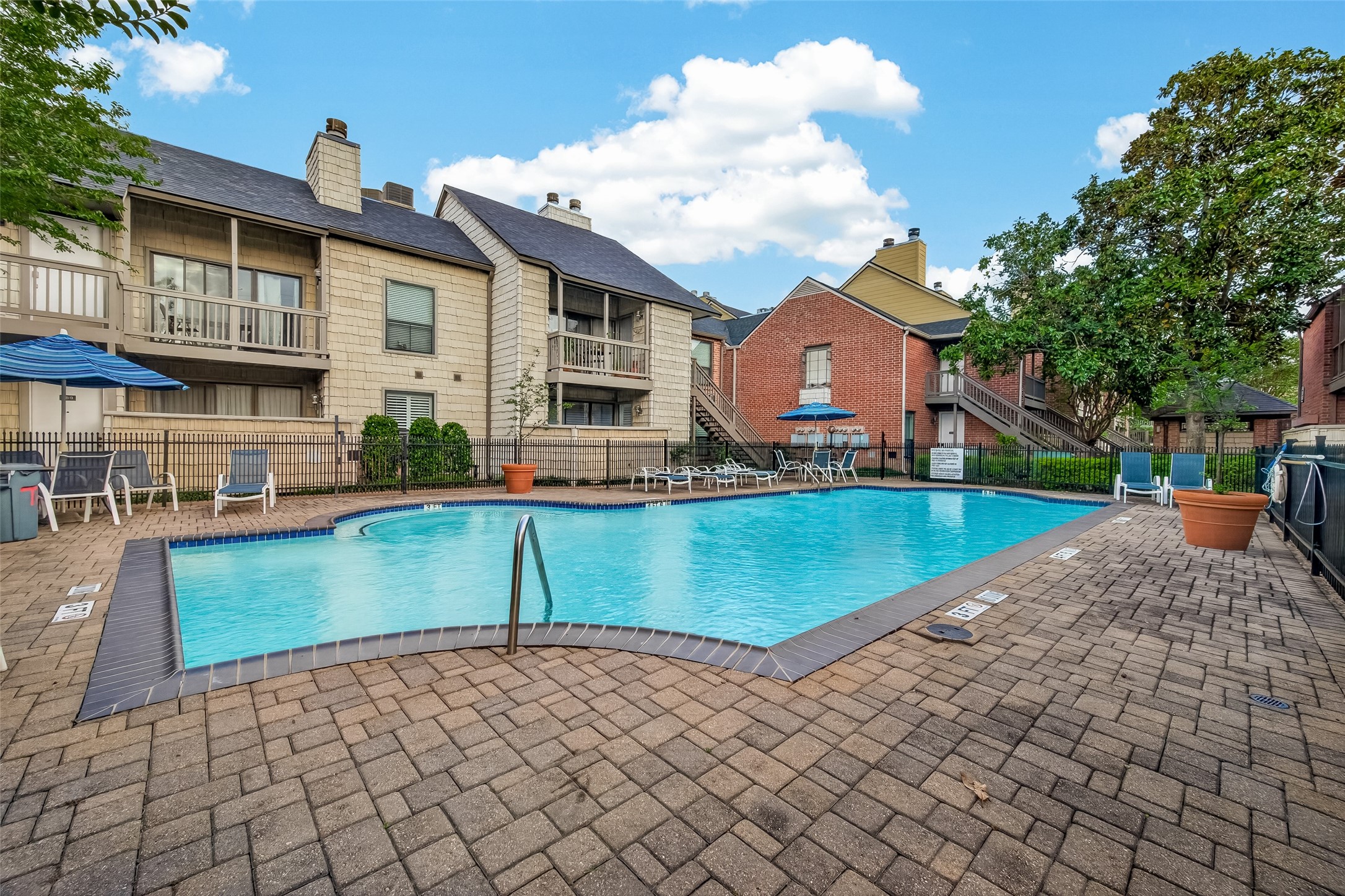 2829 Timmons Lane, Unit 144 Houston, TX 77027 - Photo 32 of 41 A relaxing atmosphere for residents.