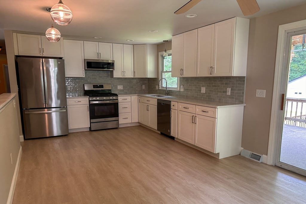 75 Bridle Road Ludlow, MA 01056 - Photo 10 of 27
