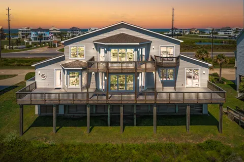 $1,425,000 | 20911 West Sand Hill Drive, Galveston, TX 77554