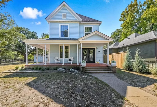 $525,000 | 704 West Hull Street, Denison, TX 75020