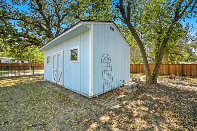 $525,000 | 704 West Hull Street, Denison, TX 75020