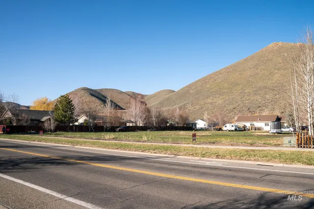 $599,000 | 2410 Woodside Boulevard, Hailey, ID 83333