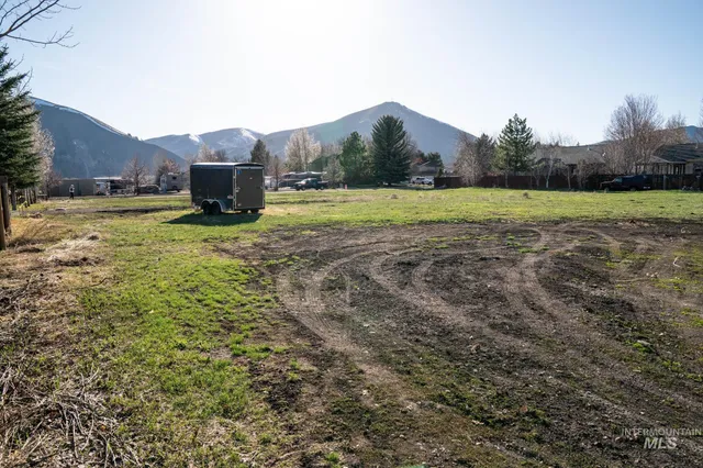 $599,000 | 2410 Woodside Boulevard, Hailey, ID 83333