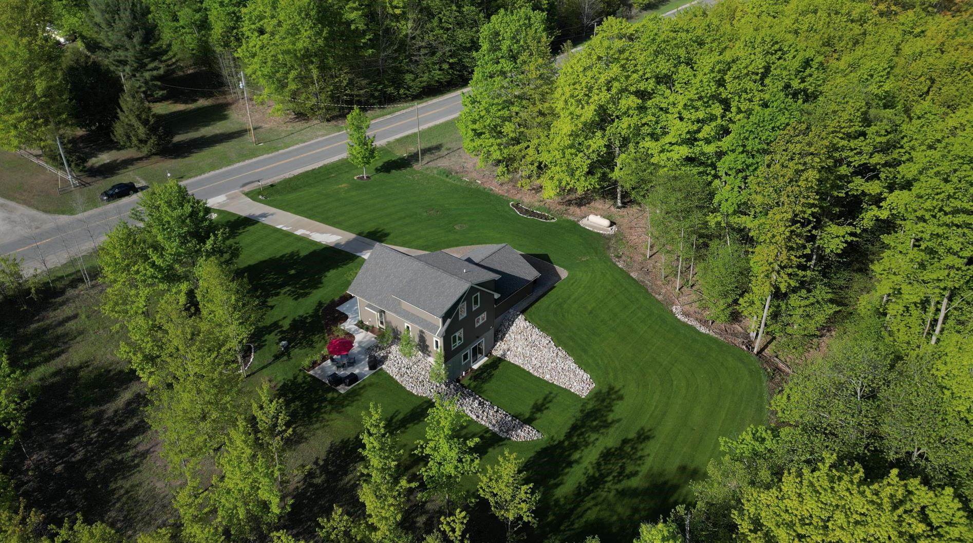 2013 East Kasson Road Cedar, MI 49621 - Photo 4 of 30