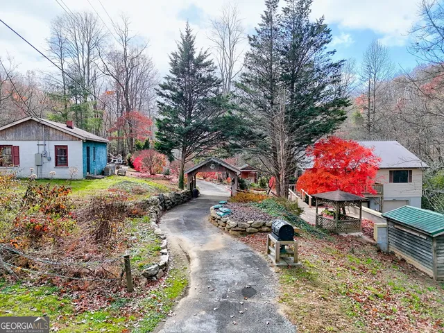 $795,000 | 7829 Dillard Road, Scaly Mountain, NC 28775