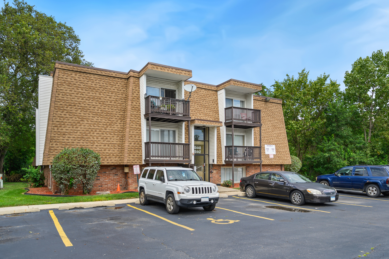 10440 Brooks Lane, Unit C4 Chicago Ridge, IL 60415 - Photo 1 of 14 Gallery Image 1