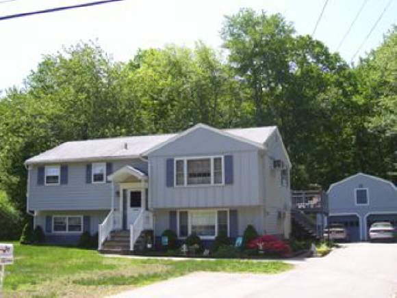 27 Mulberry Road Salem, NH 03079 - Photo 1 of 1 Gallery Image 1