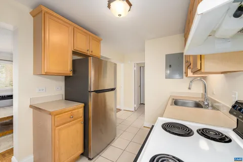 $245,000 | 1800 Jefferson Park Avenue, Unit 5, Charlottesville, VA 22903