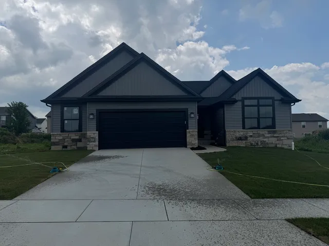 $379,900 | 1721 Bluestone Drive, Normal, IL 61761