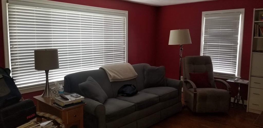 43 Sargon Street Springfield, MA 01104 - Photo 14 of 25 a living room with furniture and a window