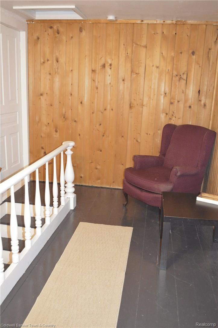 7575 North Fowlerville Road Fowlerville, MI 48836 - Photo 20 of 34 Upstairs Landing