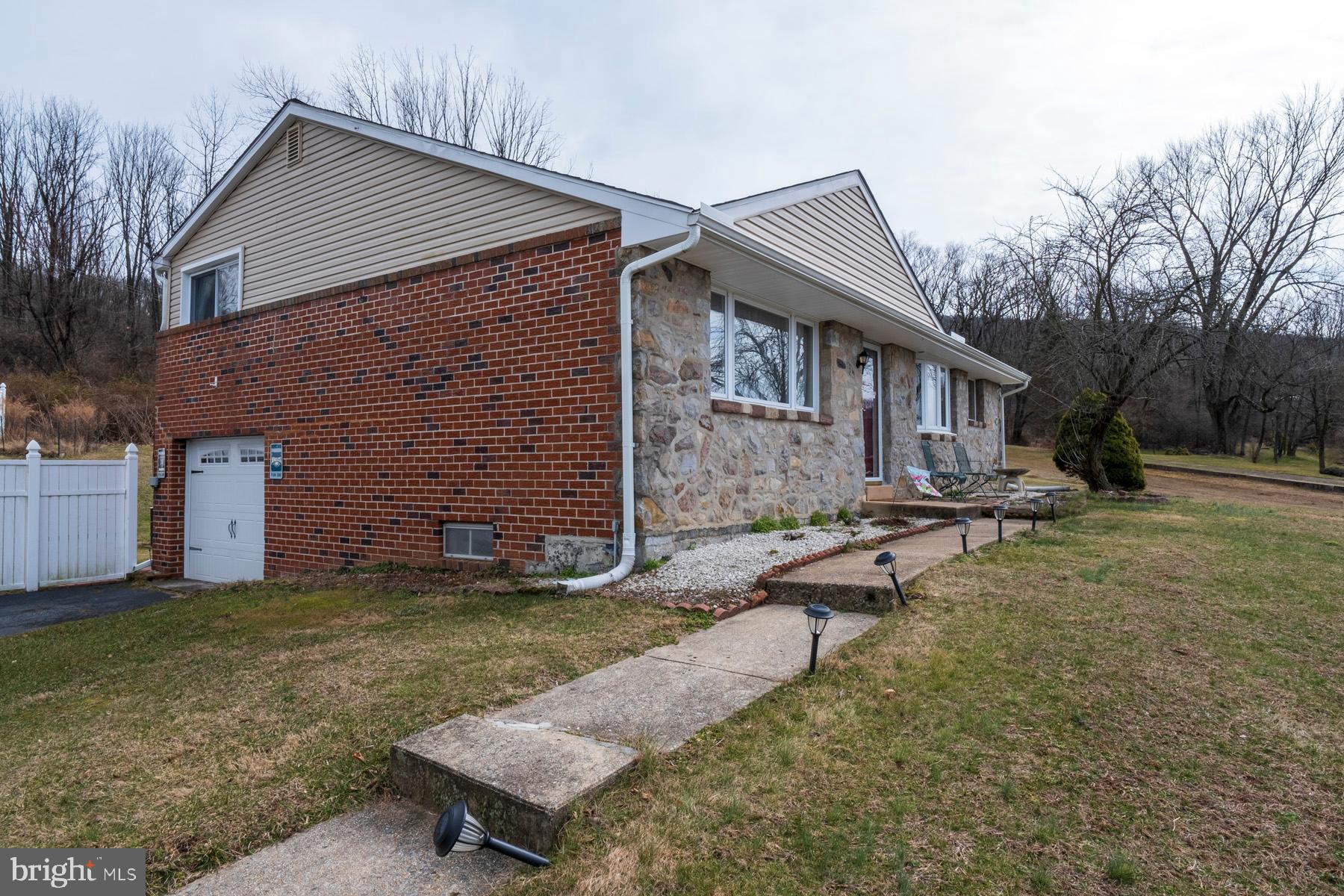 2319 Alsace Road Reading, PA 19604 - Photo 4 of 22