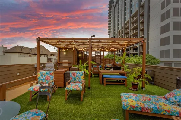 $678,000 | 2123 Albany Street, Dallas, TX 75201