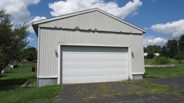 77 Leech Road Greenville, PA 16125 - Photo 5 of 40 Gallery Image 5