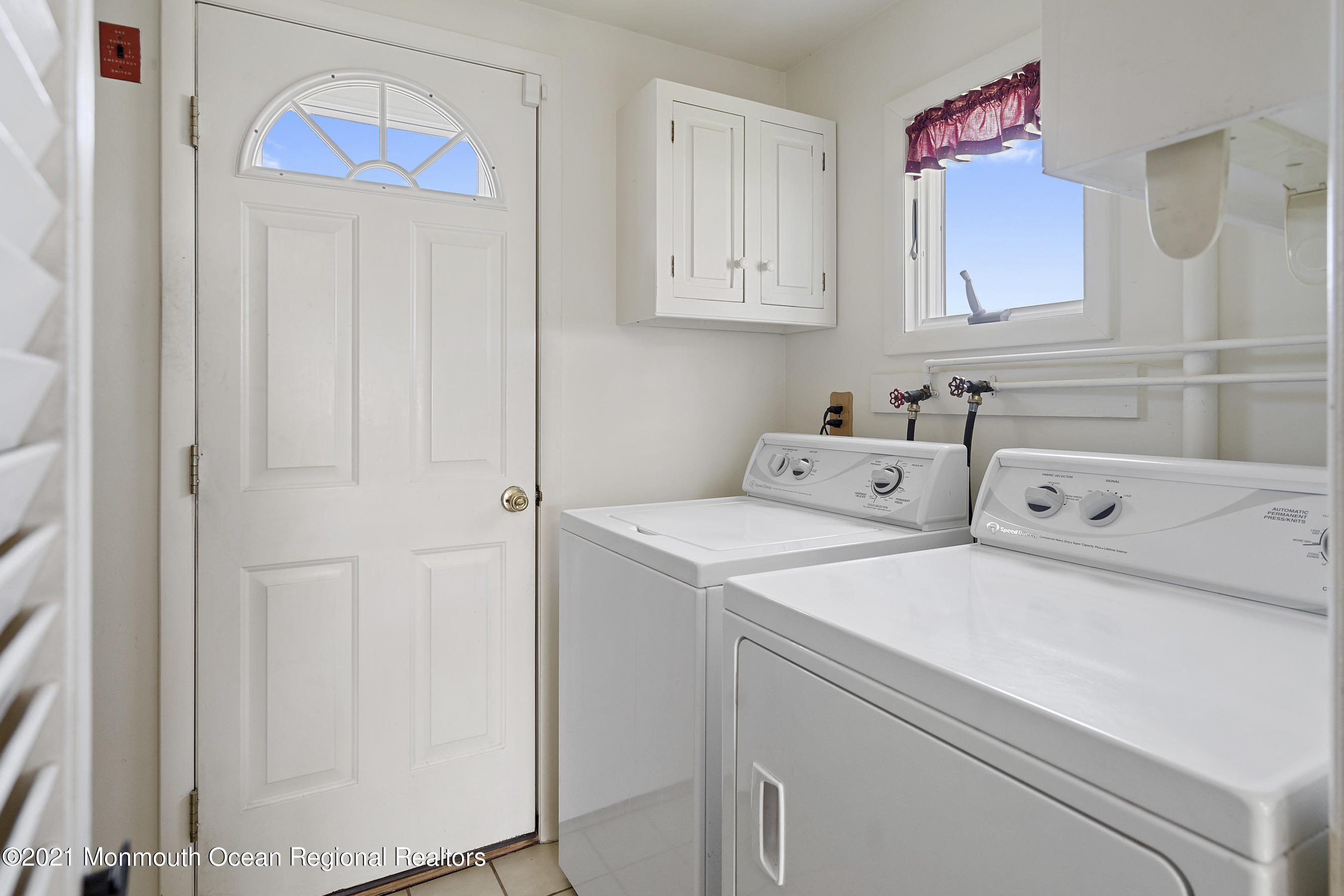 2 Cutlass Way Waretown, NJ 08758 - Photo 20 of 50 Laundry