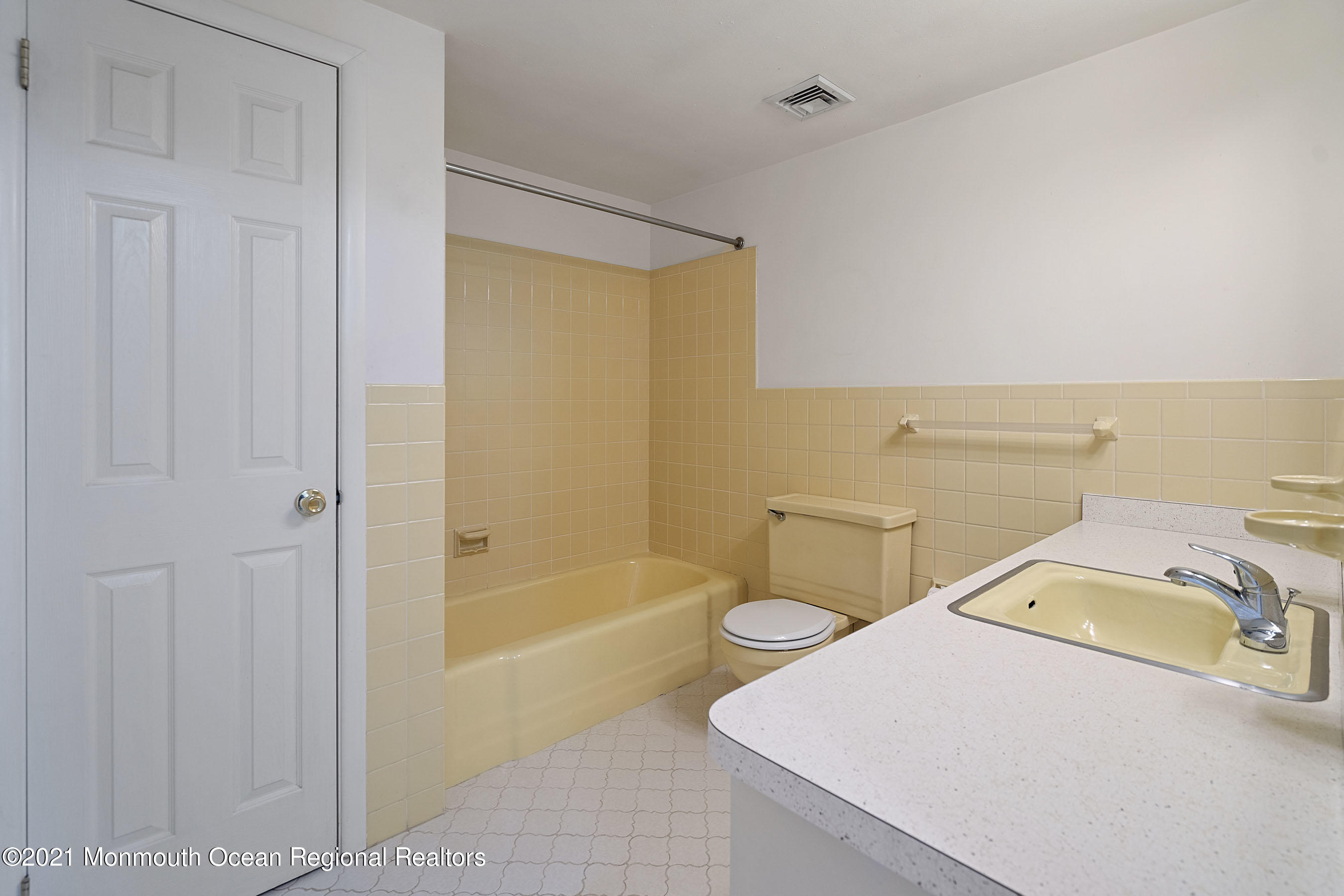 2 Cutlass Way Waretown, NJ 08758 - Photo 29 of 50 Guest bath