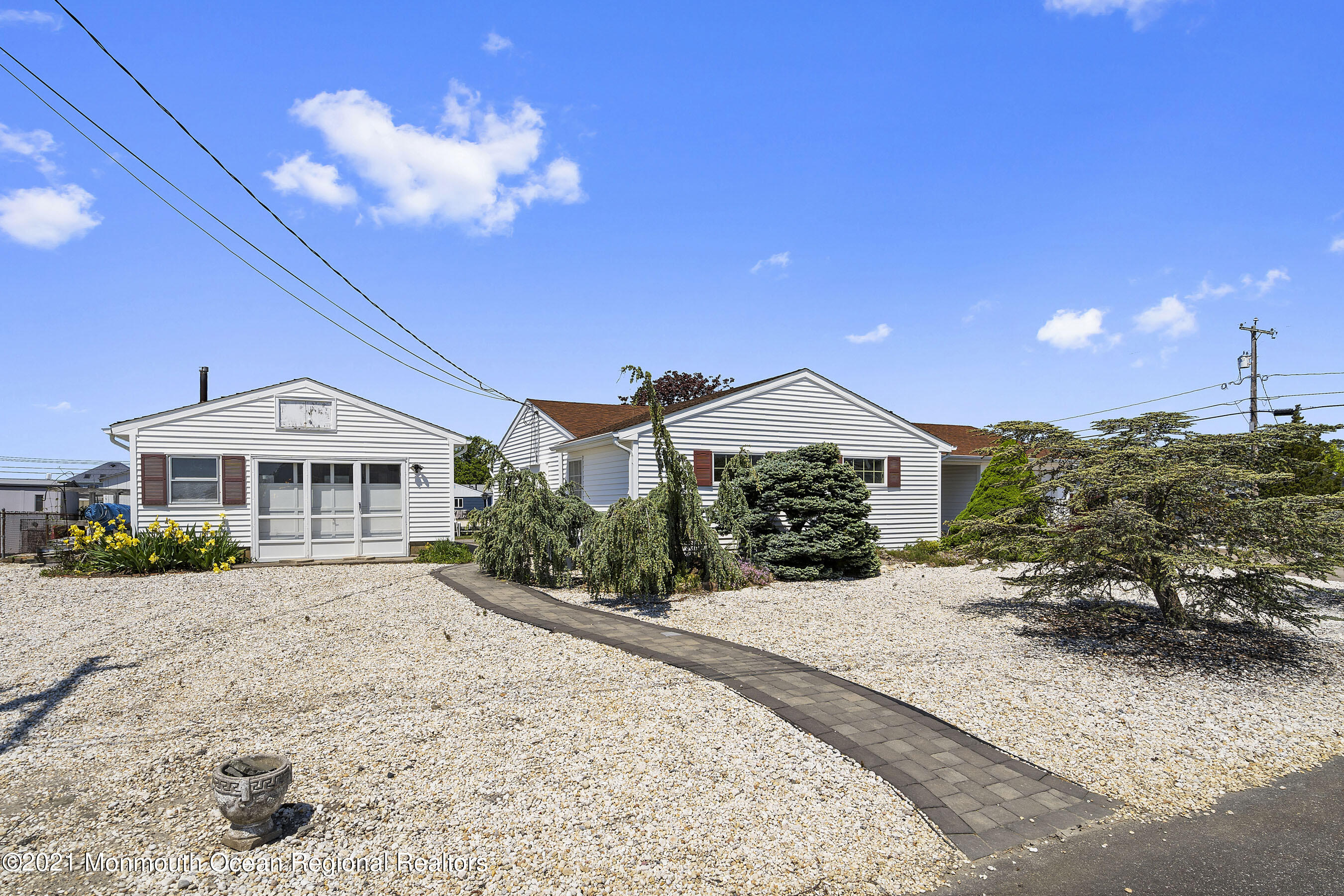 2 Cutlass Way Waretown, NJ 08758 - Photo 5 of 50 Front left