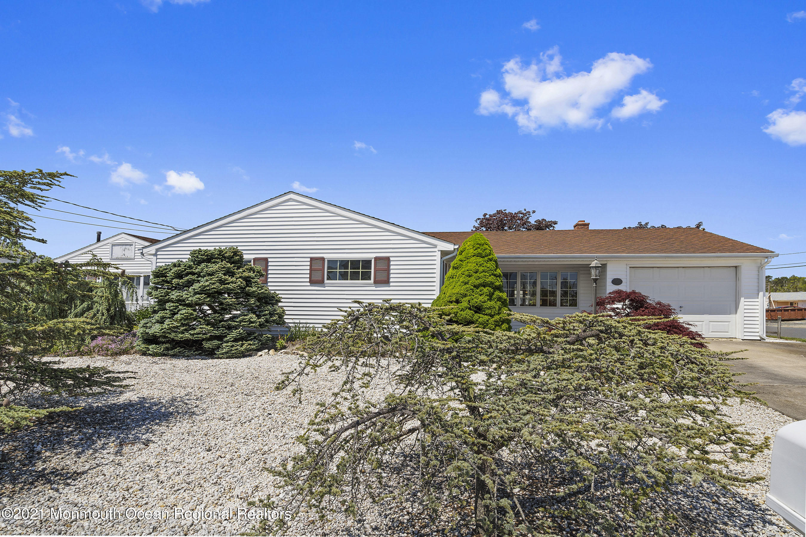 2 Cutlass Way Waretown, NJ 08758 - Photo 6 of 50 Front