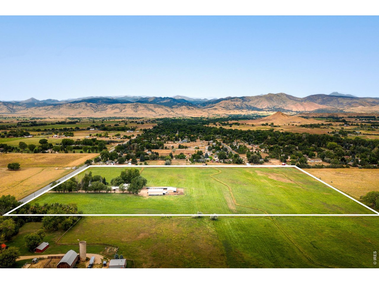 6789 Niwot Road Longmont, CO 80503 - Photo 10 of 28 Aerial view with approximate property boundaries.