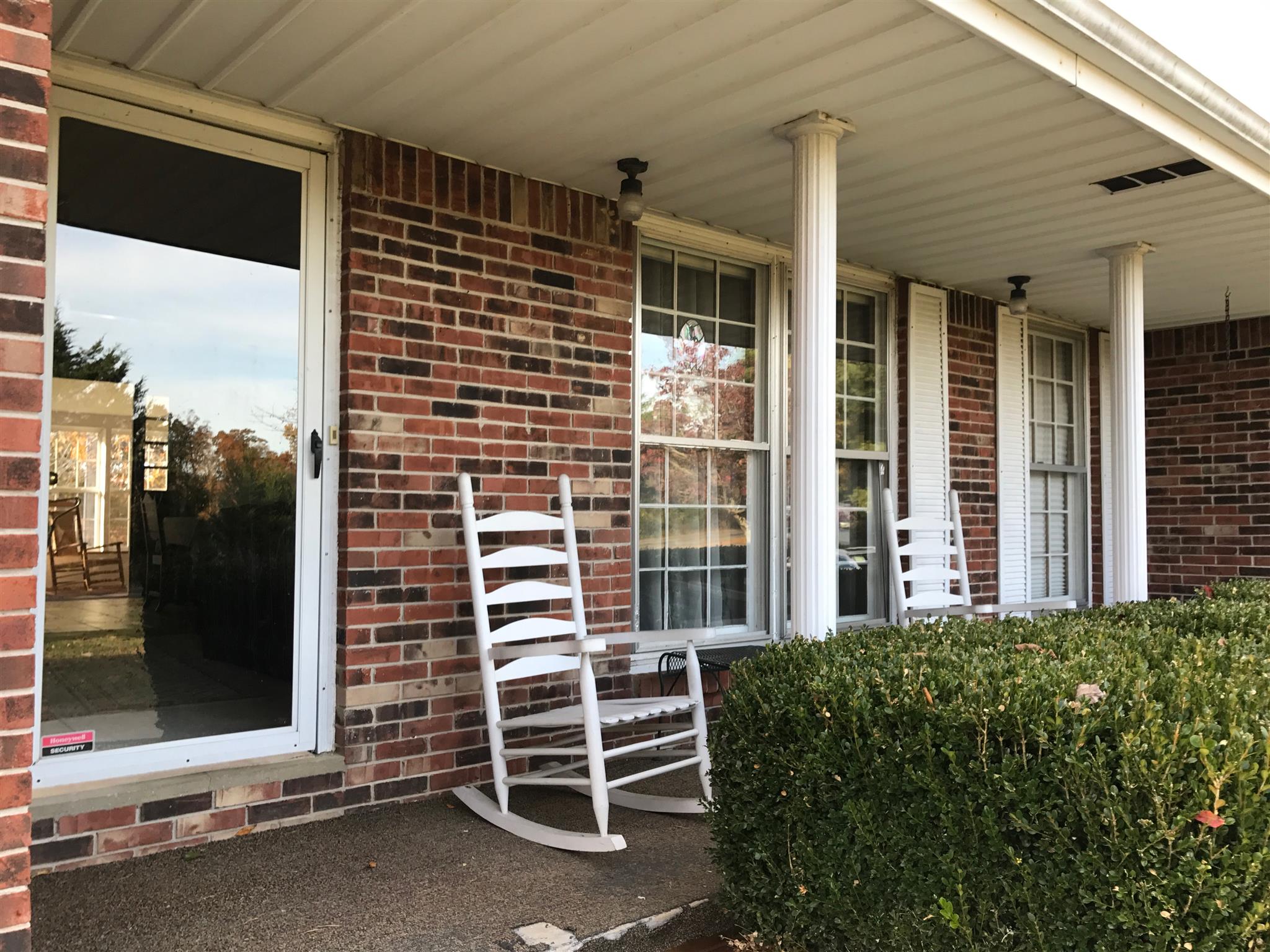 356 Deer Run Road Celina, TN 38551 - Photo 1 of 15 Gallery Image 1