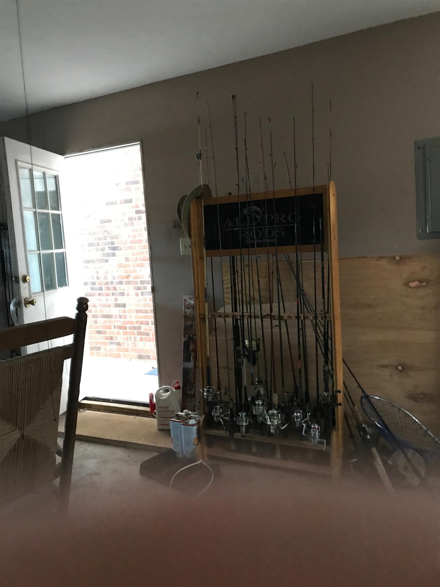 356 Deer Run Road Celina, TN 38551 - Photo 5 of 15 Huge garage for more than your car!