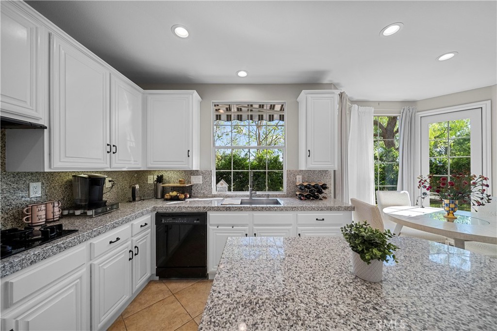 23912 Lakeside Road Valencia, CA 91355 - Photo 25 of 75