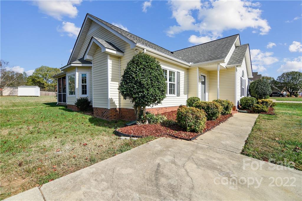2452 Hunters Way Monroe, NC 28110 - Photo 2 of 31 Gallery Image 2
