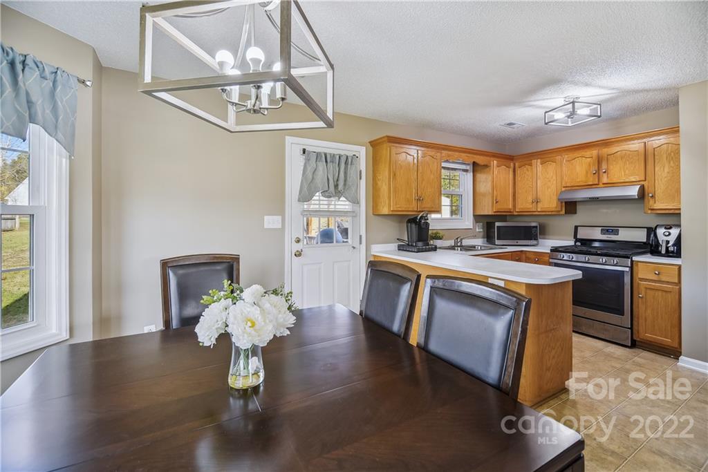 2452 Hunters Way Monroe, NC 28110 - Photo 7 of 31 Gallery Image 7